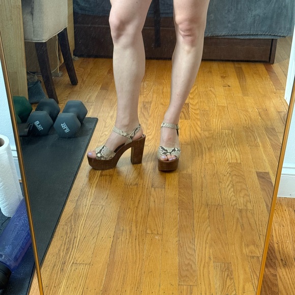 Steve Madden Snakeskin Wooden Platform Sandals Chunky Heel (size 40) - Picture 6 of 7